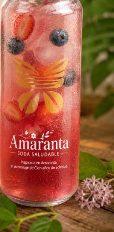 Vaso de soda Amaranta de frutos rojos